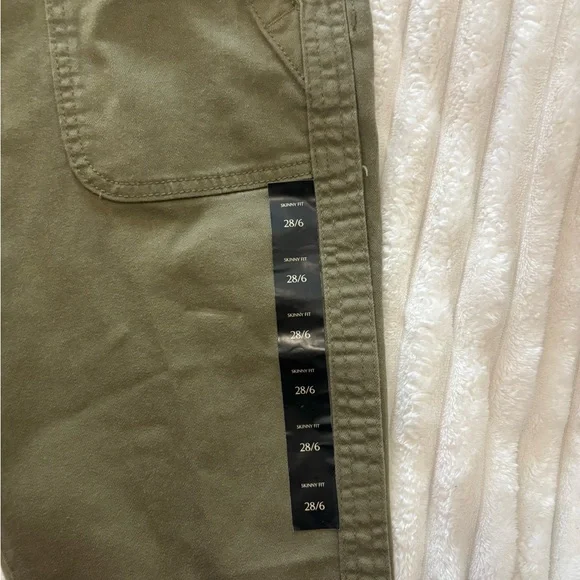 Banana Republic Olive Green Skinny Pants NWT - Picture 4 of 5